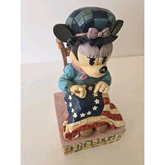 Jim Shore 2005 Disney Minnie Mouse "Stitching Freedom's Promise" Flag - Picture 3 of 8